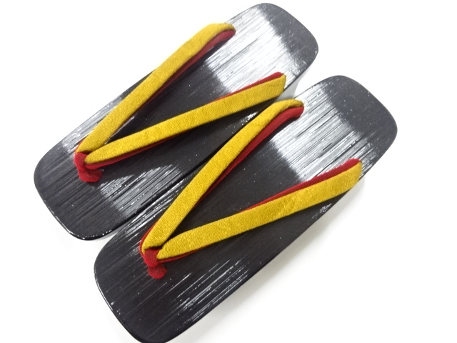 漆塗り　桐下駄(23.5センチ)